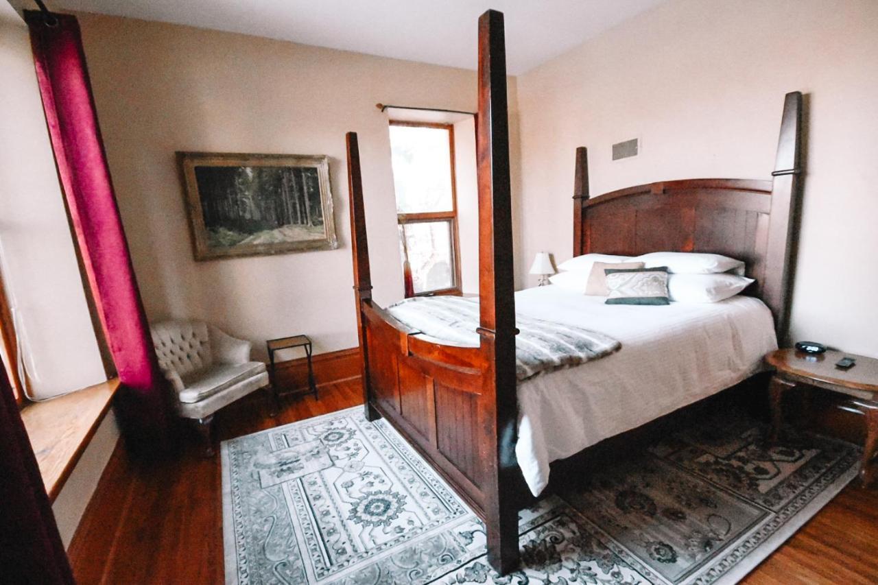 Bellas Castle Bed&Breakfast Morden Exterior foto