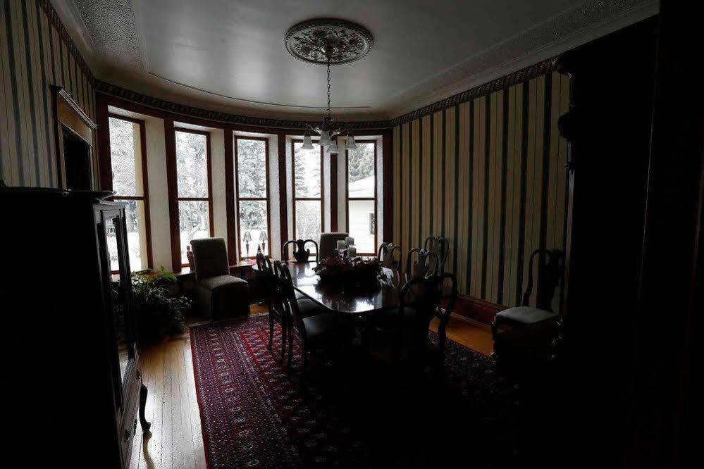 Bellas Castle Bed&Breakfast Morden Exterior foto